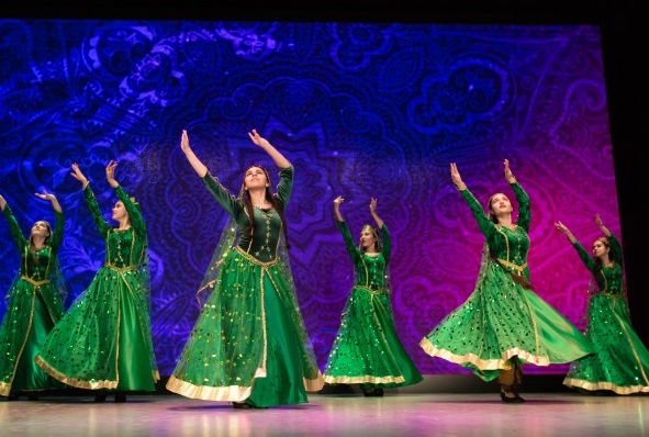 Достлар Юрду