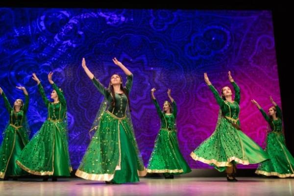 Достлар Юрду